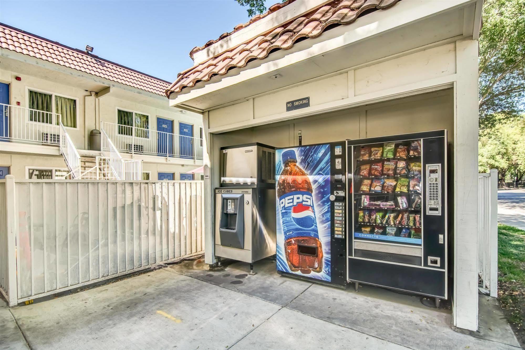 Motel 6-Stockton, Ca - North Lincoln Village Exterior photo